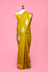 This Gaja Motifs Handloom Banarasi Silk Saree is a wedding saree and festive wear saree. Free Shipping Available!