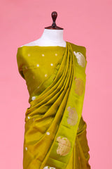 Nandi Motif Handloom Banarasi Silk Saree