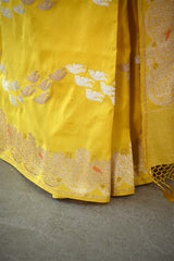 Yellow Kadhwa Handloom Katan Silk Banarasi Saree with Meenakari Border