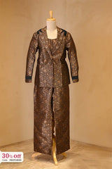 Traditional outfit on a mannequin against a plain background with a discount label.