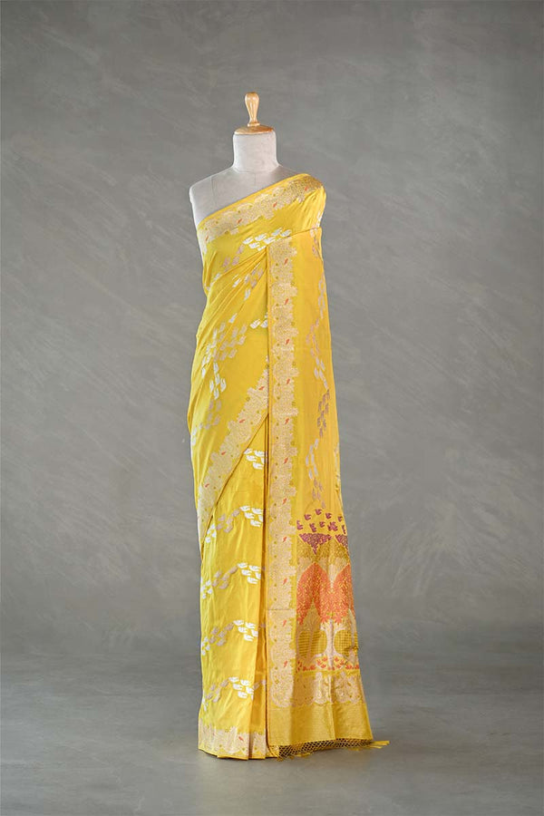 Yellow Kadhwa Handloom Katan Silk Banarasi Saree with Meenakari Border