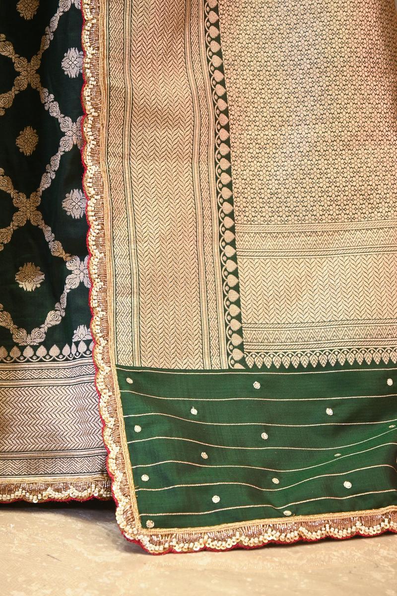 Bottle Green Banarasi Katan Silk Saree with Crisscross Jaal Pattern