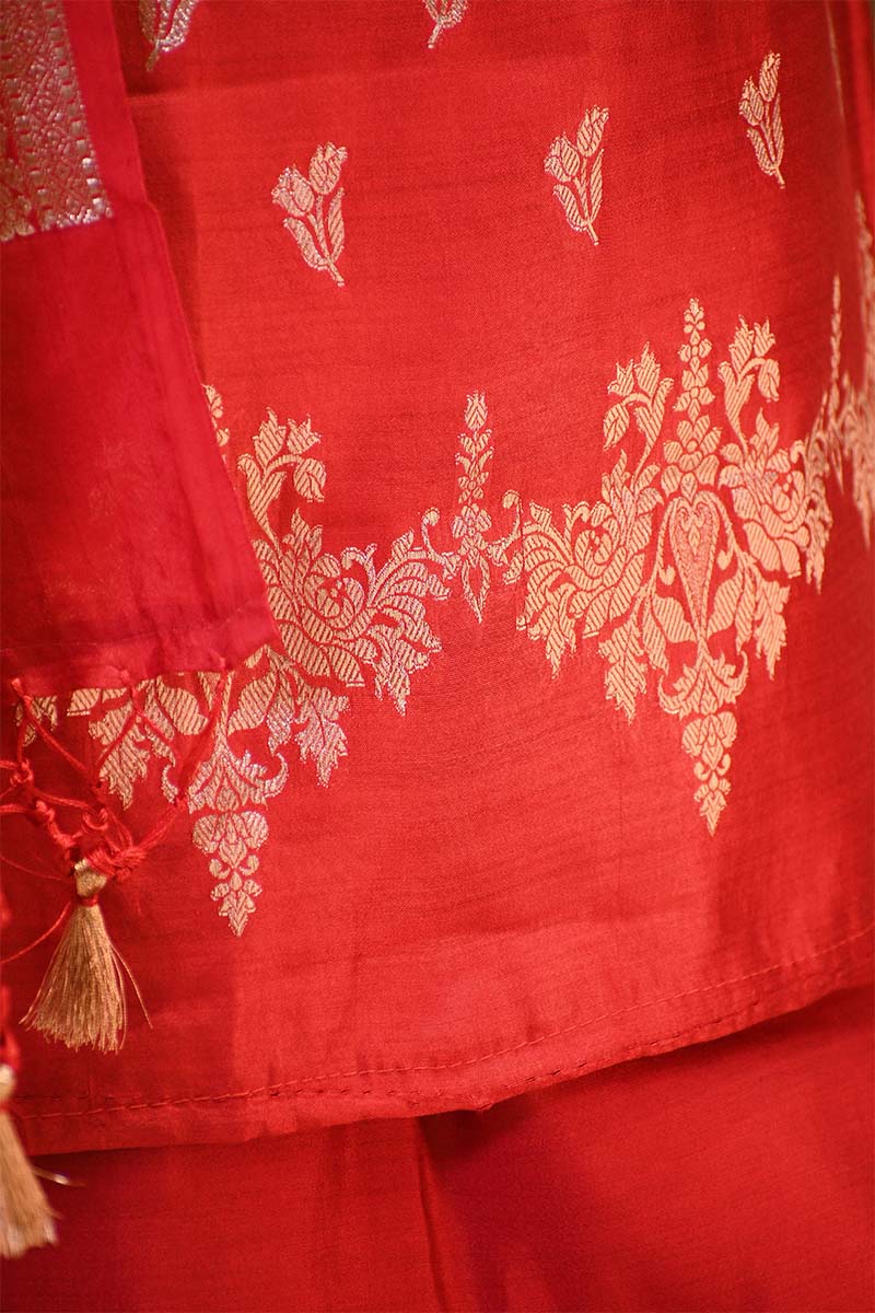 Red Chiniya Silk Salwar Suit Set with Floral Zari Motifs