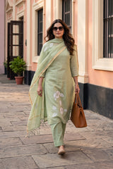 WOMEN IN Pastel Green Mulmul Cotton Suit Set with Hibiscus Applique Kurta