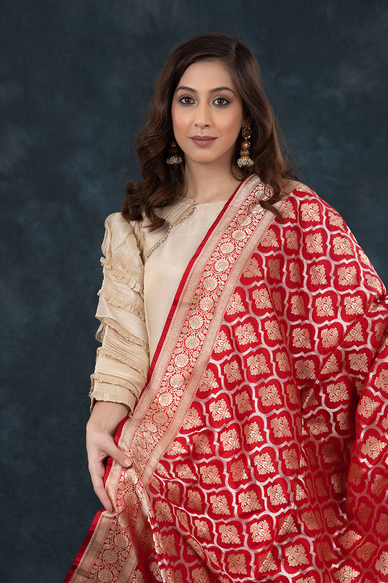 Red Handwoven Banarasi Katan Silk Dupatta - Chinaya Banaras