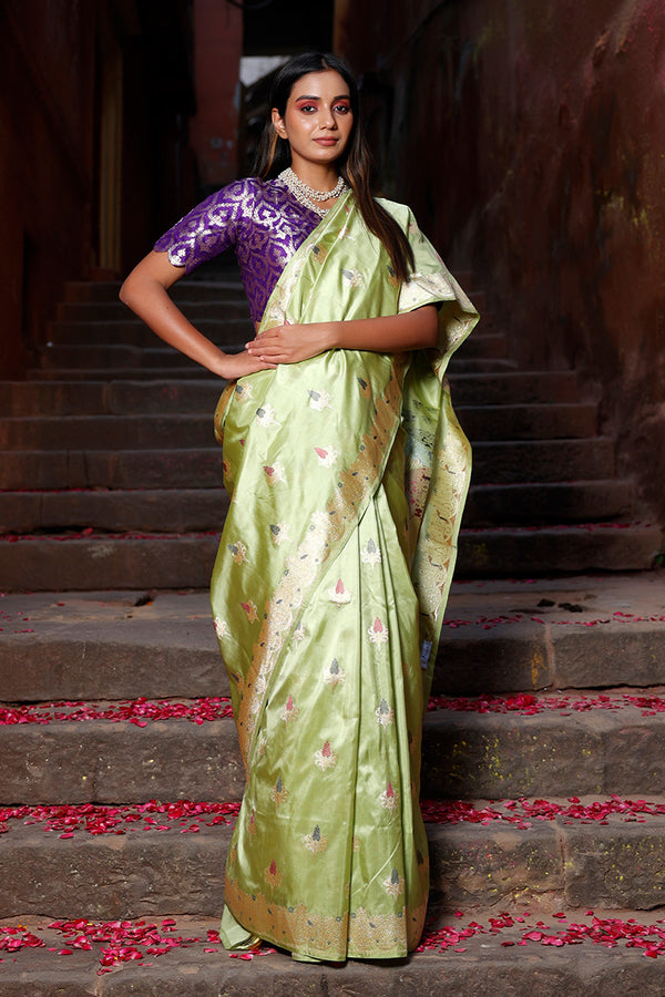 Saree wearing styles, Silk sarees with price, Green saree
