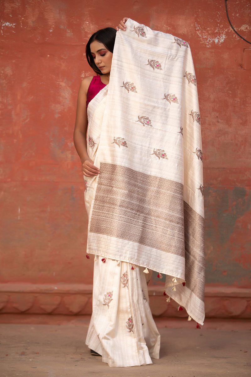 Swan White Ethnic Handwoven Raw Silk Saree - Chinaya Banaras