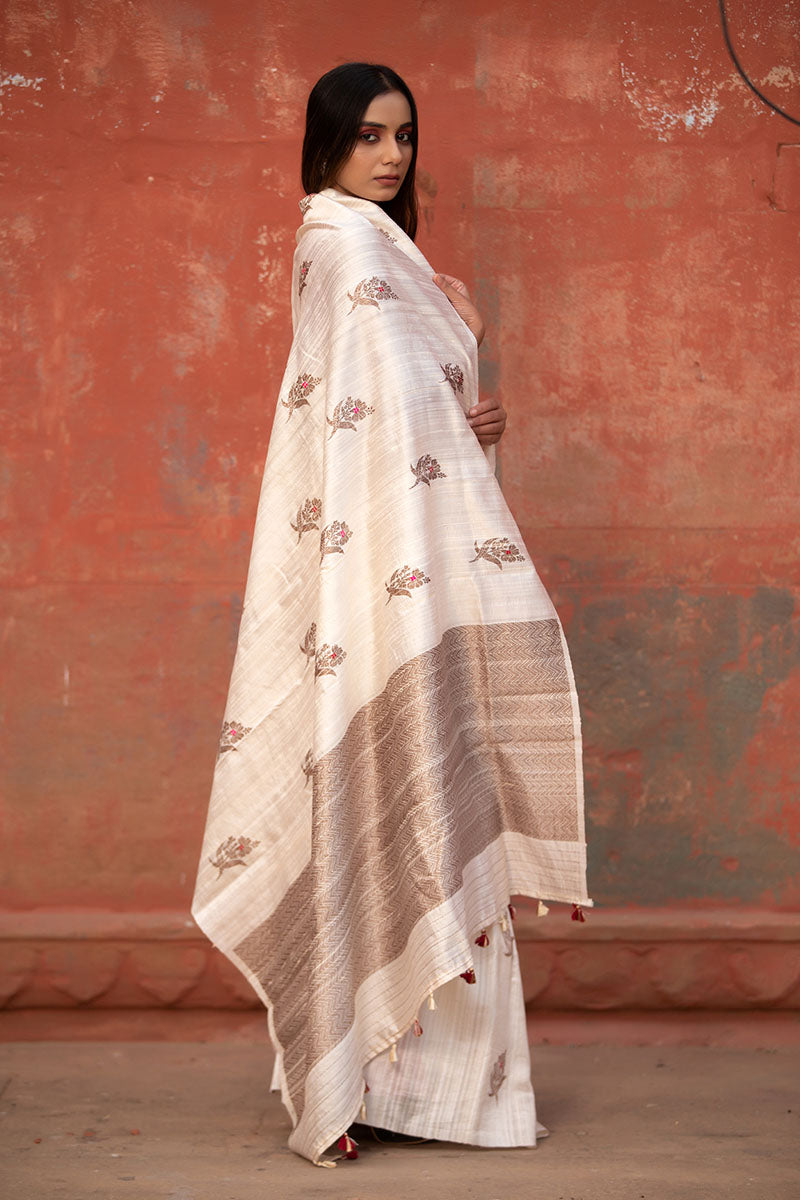 Swan White Ethnic Handwoven Raw Silk Saree - Chinaya Banaras