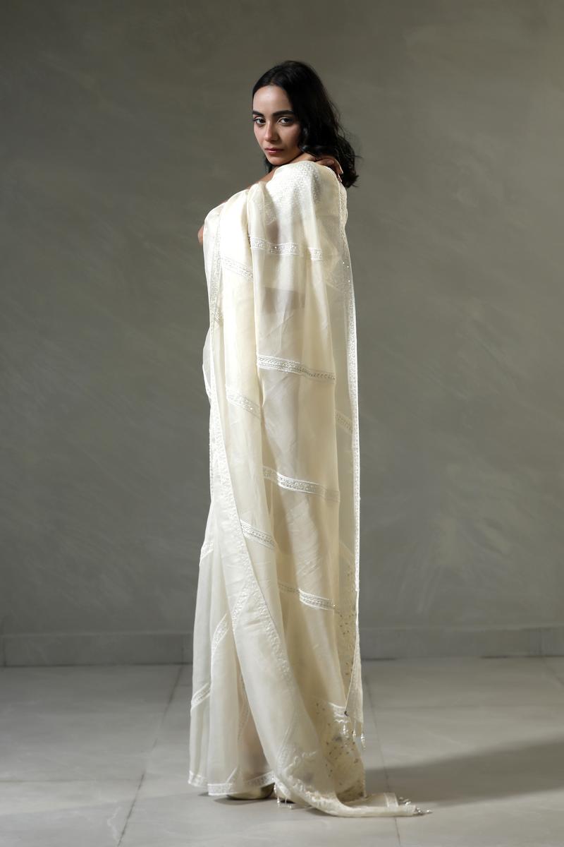 Ananya Pandey Inspired Off-White Organza Silk Saree with Mughal-Inspired Pallu