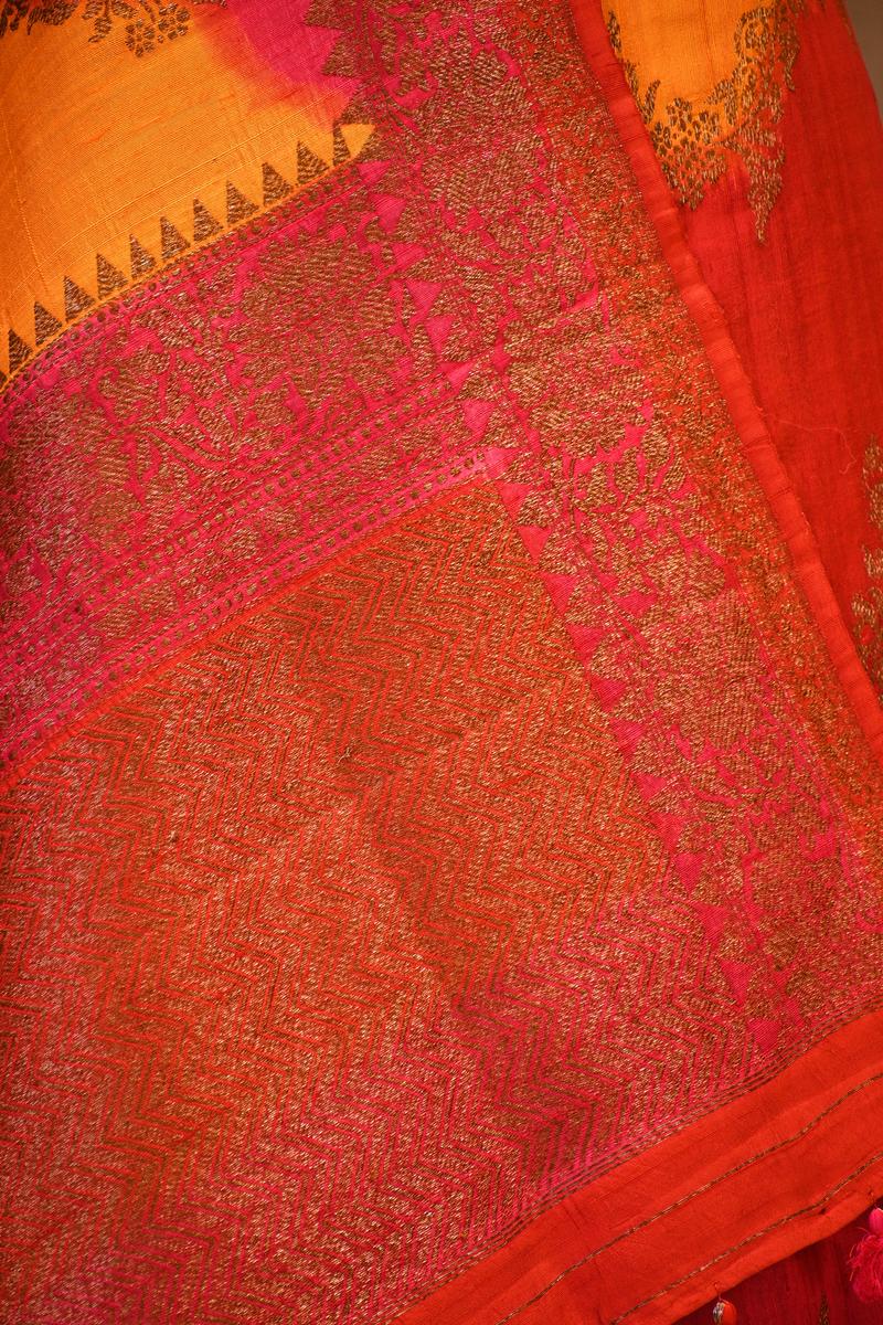 Red Rangkat Banarasi Raw Silk Saree with Floral Design