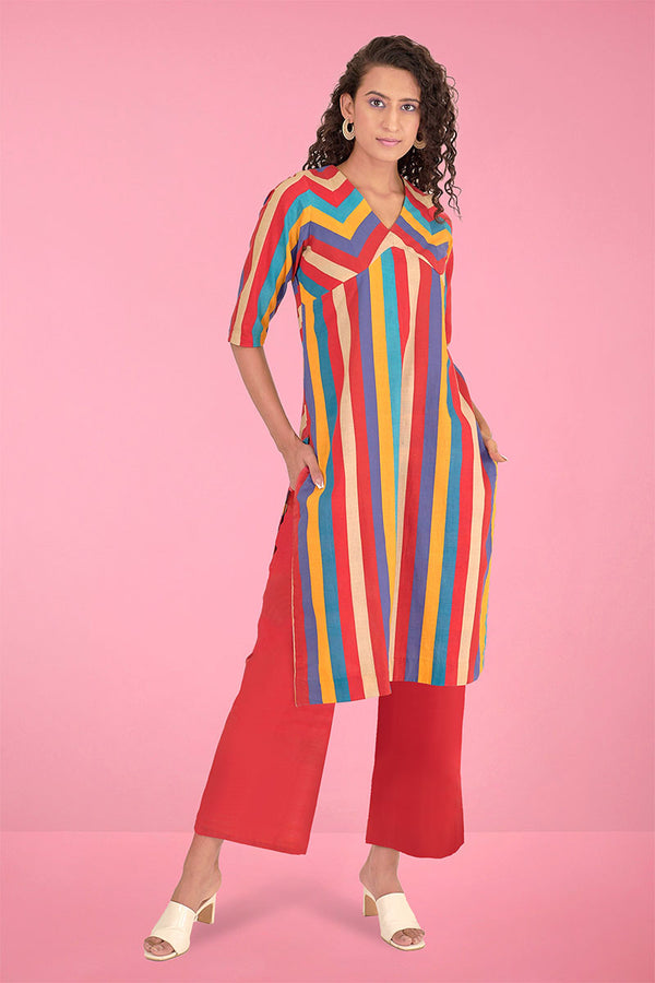 Women in Multicolor Cotton Kurta Set at Chinaya Banaras