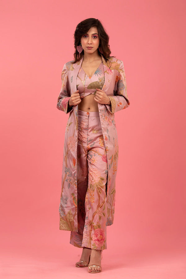 Women in pink Silk Co-Ord Set at Chinaya Banaras