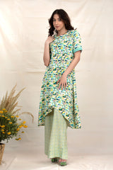 Women In Spring Green Geometrical Printed Cotton Kurta Set At Chinaya Banaras 