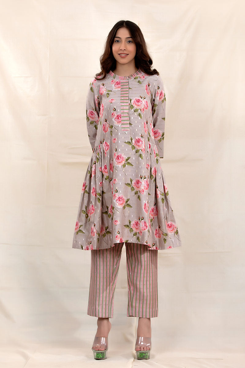 Women in Pastel Grey Floral Printed Chanderi Silk Kurta Set At Chinaya Banaras 