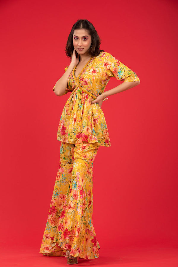 Women In Yellow Printed Embellished Tussar Silk Co-ord Set At Chinaya Banaras