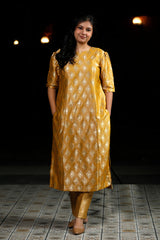 Yellow Woven Mulberry Silk Kurta Set By Chinaya Banaras