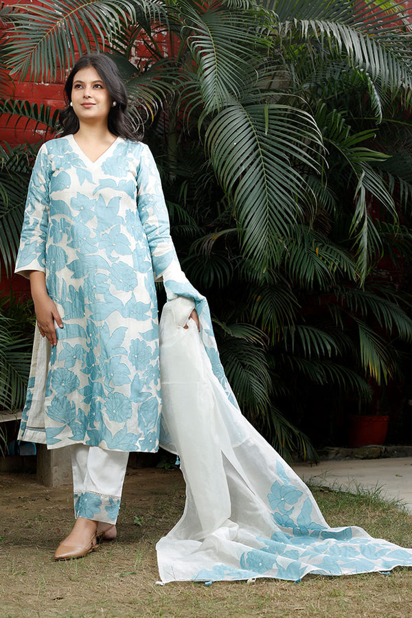 White & Blue Suit Set By Chinaya Banaras