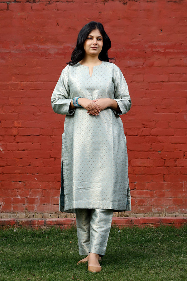 Blue Mulberry Silk Kurta Set By Chinaya Banaras