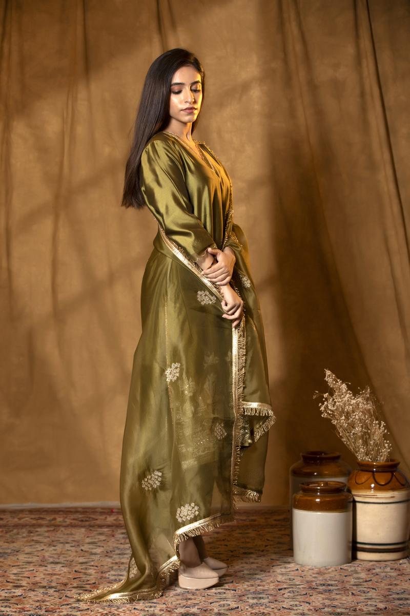 Olive Green Chiniya Silk Suit Set with Tie-Dye Marine Motifs Chinaya Banaras Olive Green Chiniya Silk Suit Set with Tie-Dye Marine Motifs Chinaya Banaras