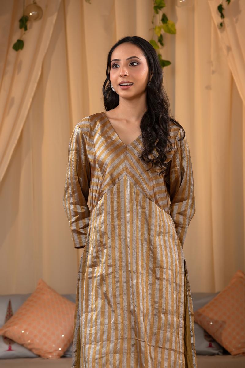 Tissue Silk fabric like deepika padukone