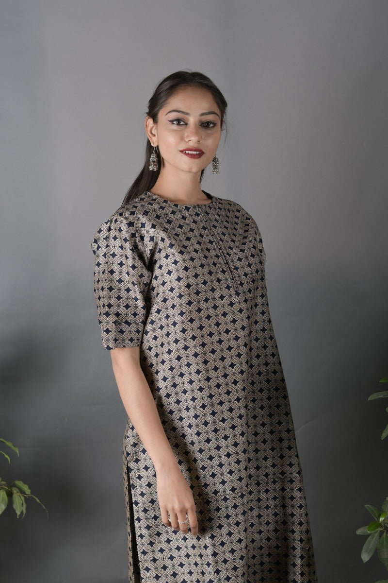 Grey & Navy Blue Geometrical Printed Kurta Set - Chinaya Banaras